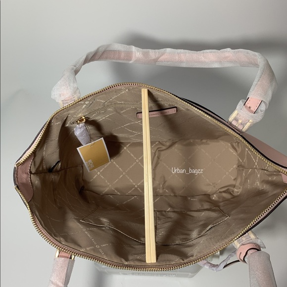 Michael Kors Ciara Large Top Zip Tote - Picture 7 of 12